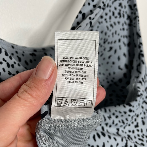 MONROW | Movement Mini Cheetah Sports Bra Good Gray Medium - Picture 7 of 7